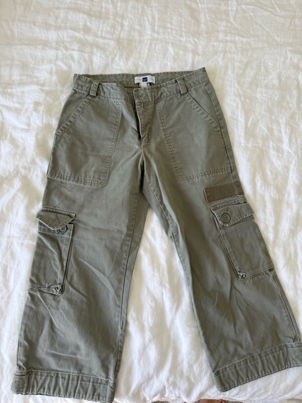 GAP Olive Cargo Pants - Lightweight Utility Style